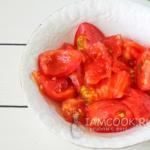 Fresh tomato with basil Increases or decreases blood pressure