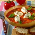 Pikantna zupa z przecieru pomidorowego