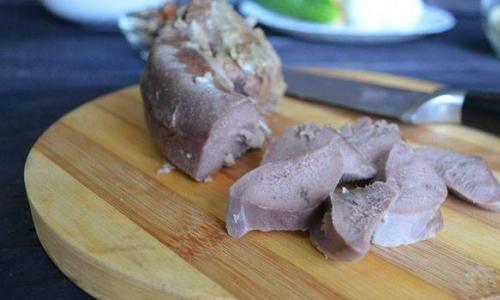 Салат со свиным языком С маринованными огурцами