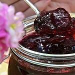 Recipes for jams and jams from different berries