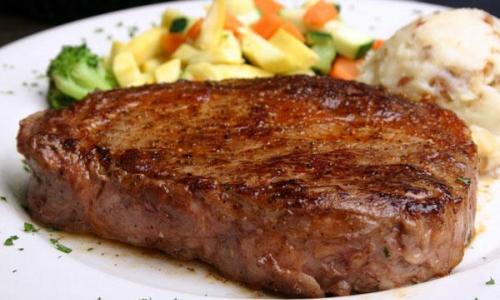How to fry steak at home: preparing a juicy ribeye