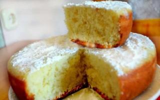 Semolina cakes without flour. Mannik on kefir