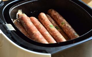 How to make sausage at home: recipe and cooking tips