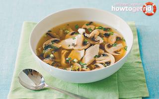 Mushroom soup with dried mushrooms and cabbage